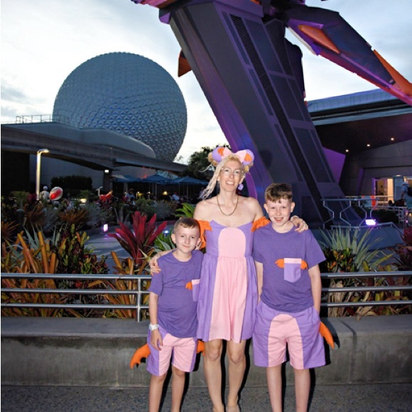 New York Couture 80’s Disney Epcot Retro FIGMENT Inspired Wings Pocket T-Shirt - Picture 5 of 6